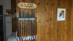 Bear Cabin - 5min walk to village & 12 SHARC passes