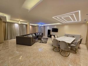 Large Luxury Loft in Rehab City