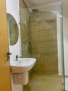 Duplex chic et cosy avec piscine