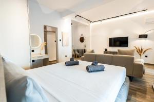 CHARĀ Apartment in Plaka, Under The Acropolis