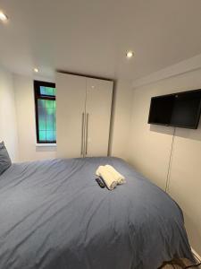 The Peacock studio 7 mins from Luton airport
