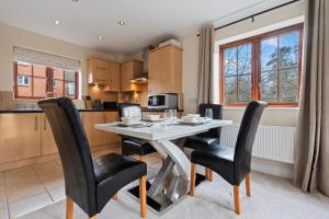 Cozy 2bed flat with free parking near Willen Lake in Milton Keynes