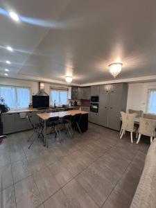 Maisons de vacances Maison Cosy, elegence et espace reunis entre CDG & PARIS : photos des chambres