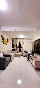 2BR-T31807 Sunshine100 Pool Billiard 70 inches TV Karaoke