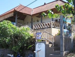 Warung Ary & Home Stay