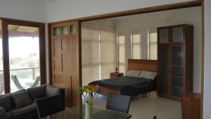 Casa El Maestro, Los Delfines, Vichayito, Peru