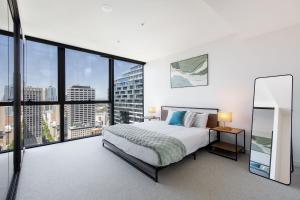 Stylish & Spacious NYC Style, Central CBD 3BR Apt