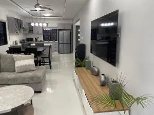 Sun Shine Luxury Villas 3 Bedroom Ocho Rios - Content