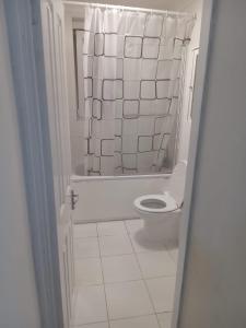 Exclusive Double Bedroom in a Gorgeous Shared Flat with Top Access