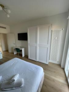 Trilocale con vista e due bagni Metro Blu Piazza Frattini