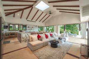 V151 Nicest Villa With The Best Views In Phuket