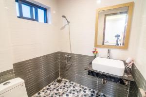 Phòng Deluxe Có 2 Giường Cỡ Queen (Deluxe Queen Room with Two Queen Beds)