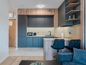 Peaceful Horizon Łódź by Aparo - Nowy Apartament, Winda, Łóżeczko Turystyczne, Balkon, 5 Piętro, Szpital CKD, Uniwersytet