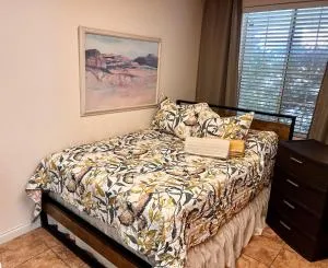 Sundown Sands Hideaway - Menifee