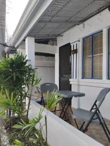 Laly's B8 cozy Vacation Townhouse - Dinalupihan