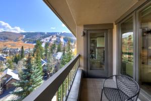 Stunning Views - Renovated Condo in Pines Lodge condo