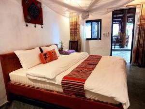 Nha Tan - Mai Chau Homestay and Tours