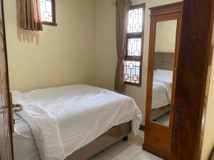 Prahu Dinar Syariah - Family