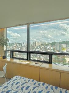 2025TOP 5 seconds walk from Hongik University Station beautiful view Room size 45m2 - Unrated properties in Seoul