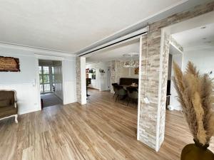 Luxus Villa 5 Schlafzimmern Sauna privater Pool Großer Garten