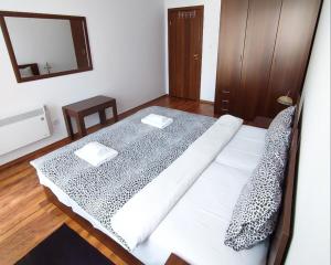 "Mountain Dream" Apartments 200m from Ski Road