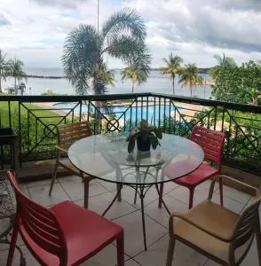 Nasugbu Resort, Beachfront Condo in Canyon Cove A1-201 - 马塔布凯