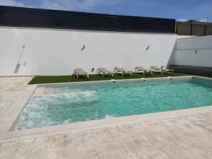 A 15 minutos Granada piscina jacuzzi barbacoa - Barcinas