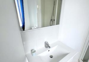 Maisons de vacances NEW 2 bedroom House 15mins from Paris by Train : photos des chambres