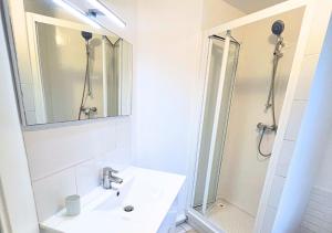 Maisons de vacances NEW 2 bedroom House 15mins from Paris by Train : photos des chambres