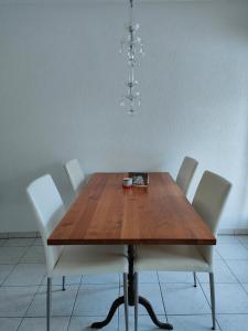 An der Langlaufloipe - Studio Arnica