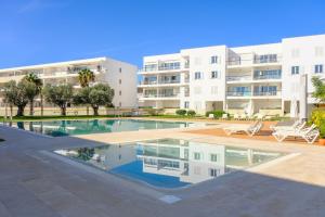 Beautiful two bedroom apartment in Lagos Marina with shared pool