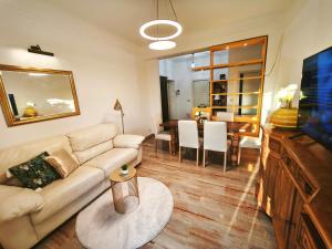 Spacious Central Apartment near Metro Loreto