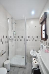 Nasrid Panorama - Casa con Terraza 360 º, 4 Dormitorios y Parking Gratis