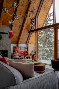 Sofia - Mountain Home