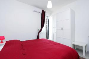 Bright Vatican 2 bedroom Apartment