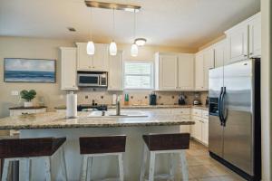 Wooded Lake Retreat home