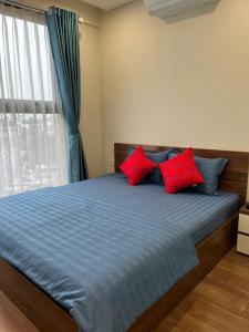 HT Home Del, Dorado 3