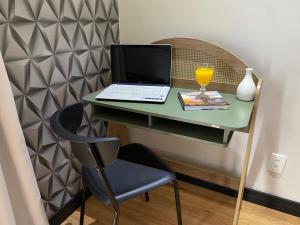 Apto todo climatizado a 5min da Vila Germânica, 3 quartos mais um quarto conjugado, berço e garagem