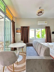 SriThanu relaxing house 2