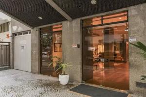 Copacabana Flat com varanda e garagem