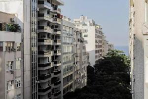 Copacabana Flat com varanda e garagem