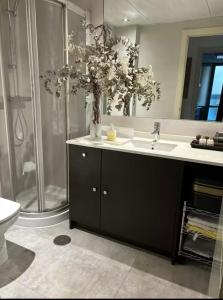 Habitación con baño privado