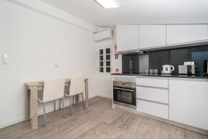 Anas View, cozy apartment, AC, sea view & parking