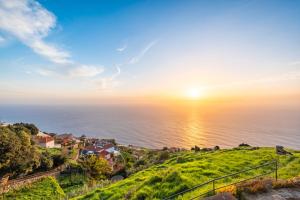 Ocean View Eiras Cottage II