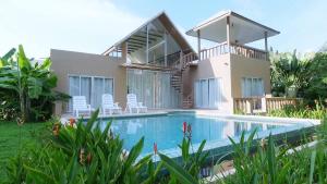 17 - Tropical Pool Villa