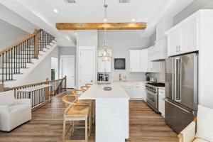 Heavenly Daze by Stay on 30A- Pool, Bikes, Golf Cart