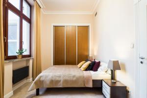 Majestic Residence -150m2 with Iconic Market Square View AS HOME Apartamenty R506