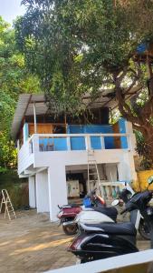 Grand palolem- cottages and cafe