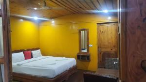 Grand palolem- cottages and cafe