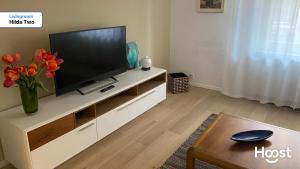 H2 with 3,5 rooms, 2BR, living room and kitchen, central and quite